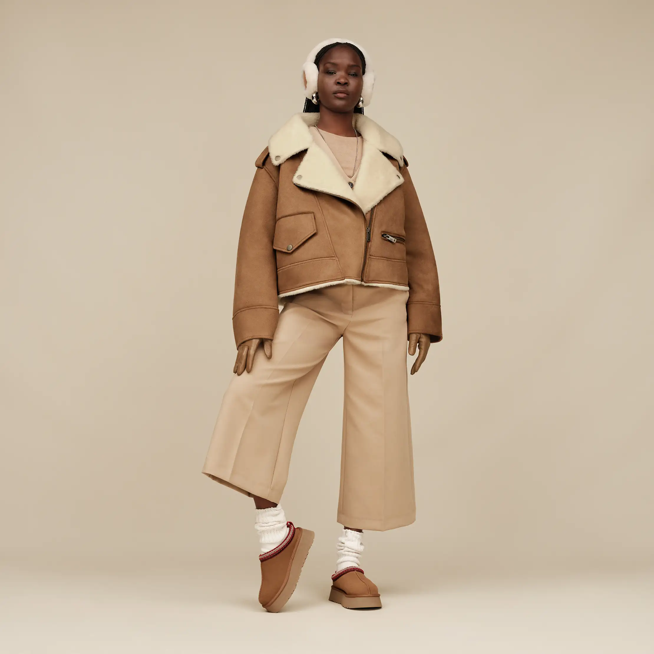 UGG Tazz II Taba Kadın Terlik - Görsel 7