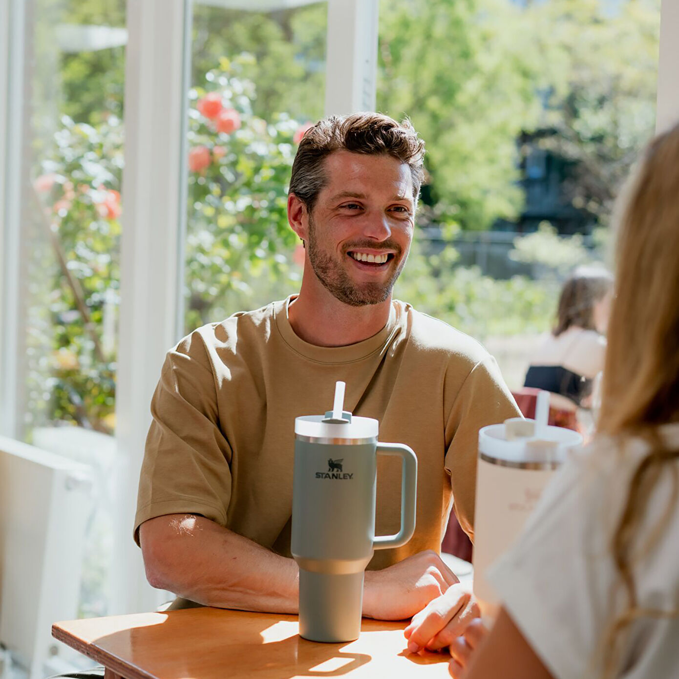 Stanley The Quencher Flowstate Tumbler Pipetli Termos Bardak 1,18L Koyu Yeşil - Görsel 5