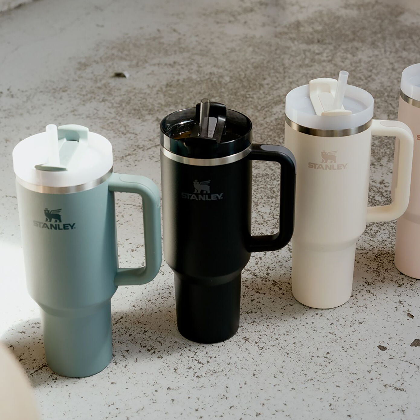 Stanley The Quencher Flowstate Tumbler Pipetli Termos Bardak 1,18L Koyu Yeşil - Görsel 8